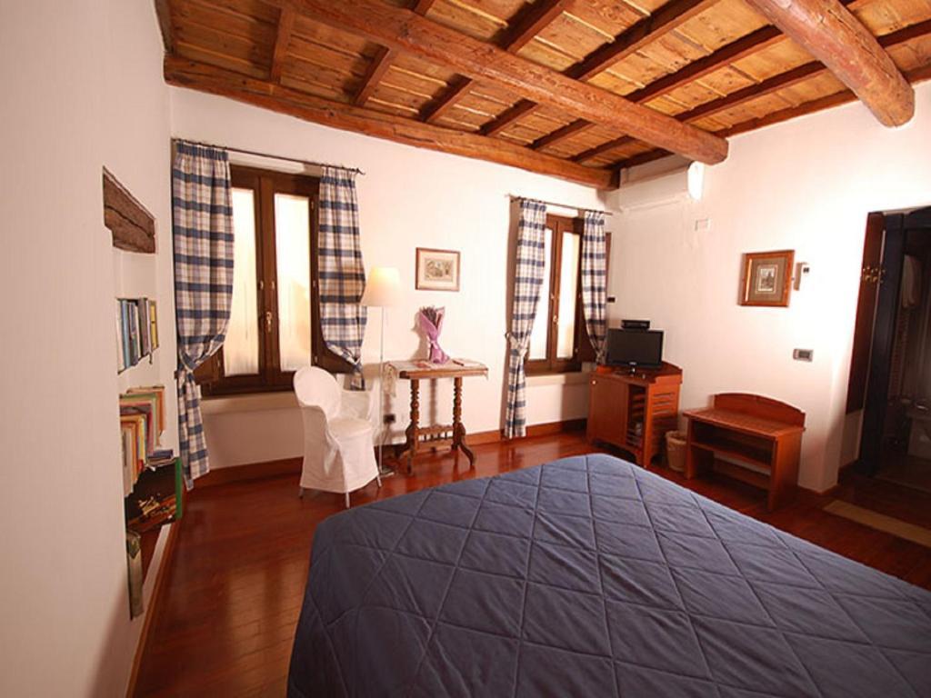 Dolcemela Hotel Ferrara Kamer foto
